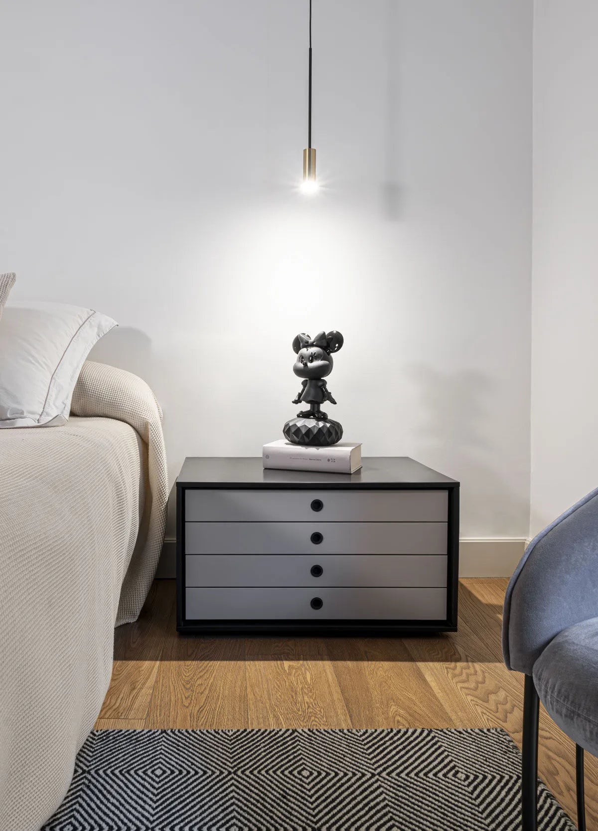 Minnie (Black) - Sculpture de Lladró