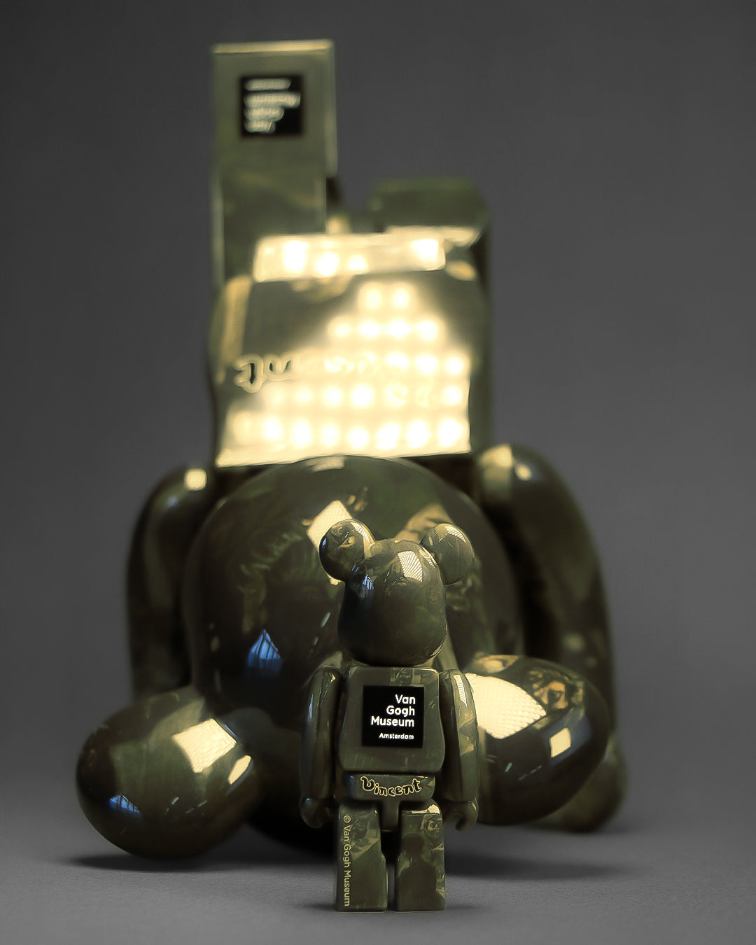 400% + 100% Bearbrick Van Gogh - The Potato Eaters