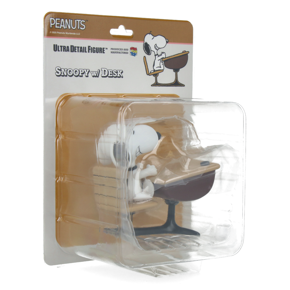 Figurine UDF Peanuts Series 18 - Snoopy with Desk