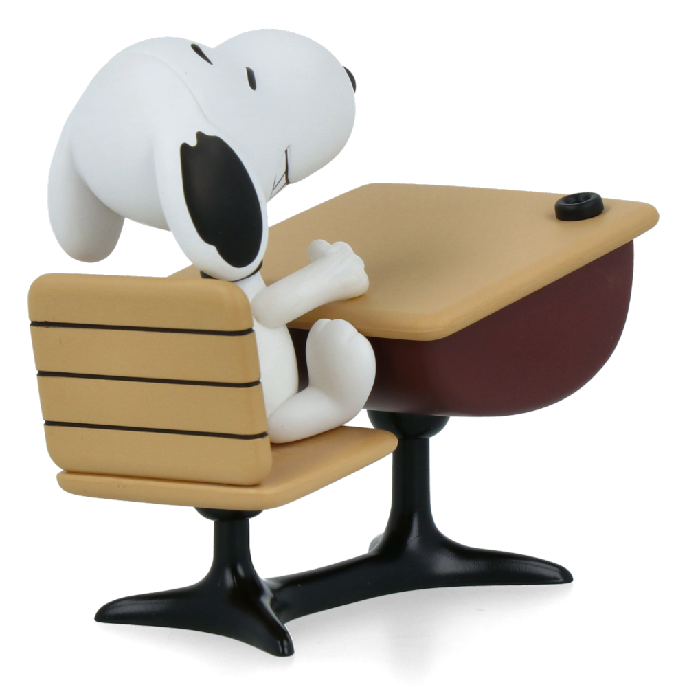 Figurine UDF Peanuts Series 18 - Snoopy with Desk