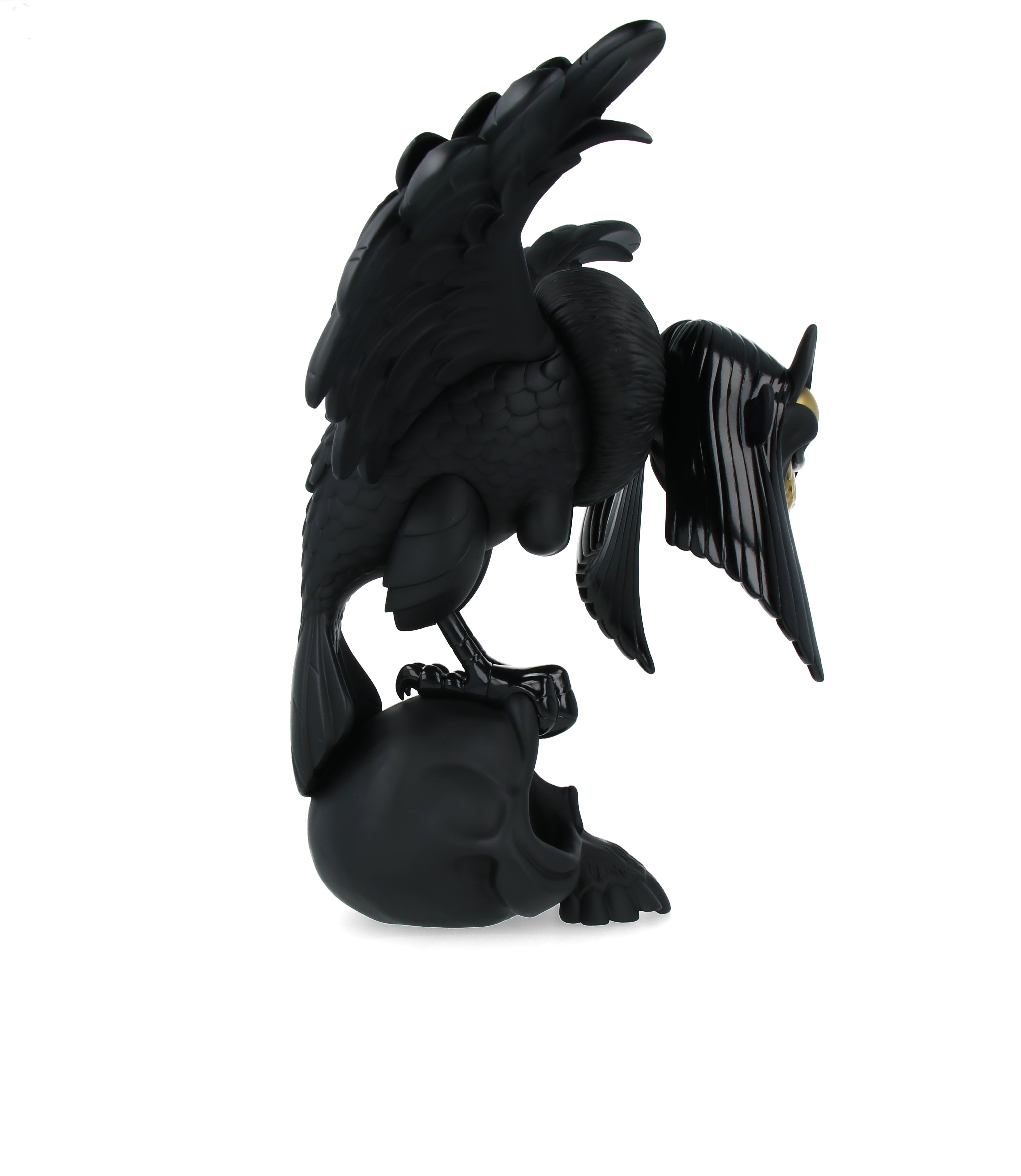 Harpy - Black & Gold Version by Peter de Sève