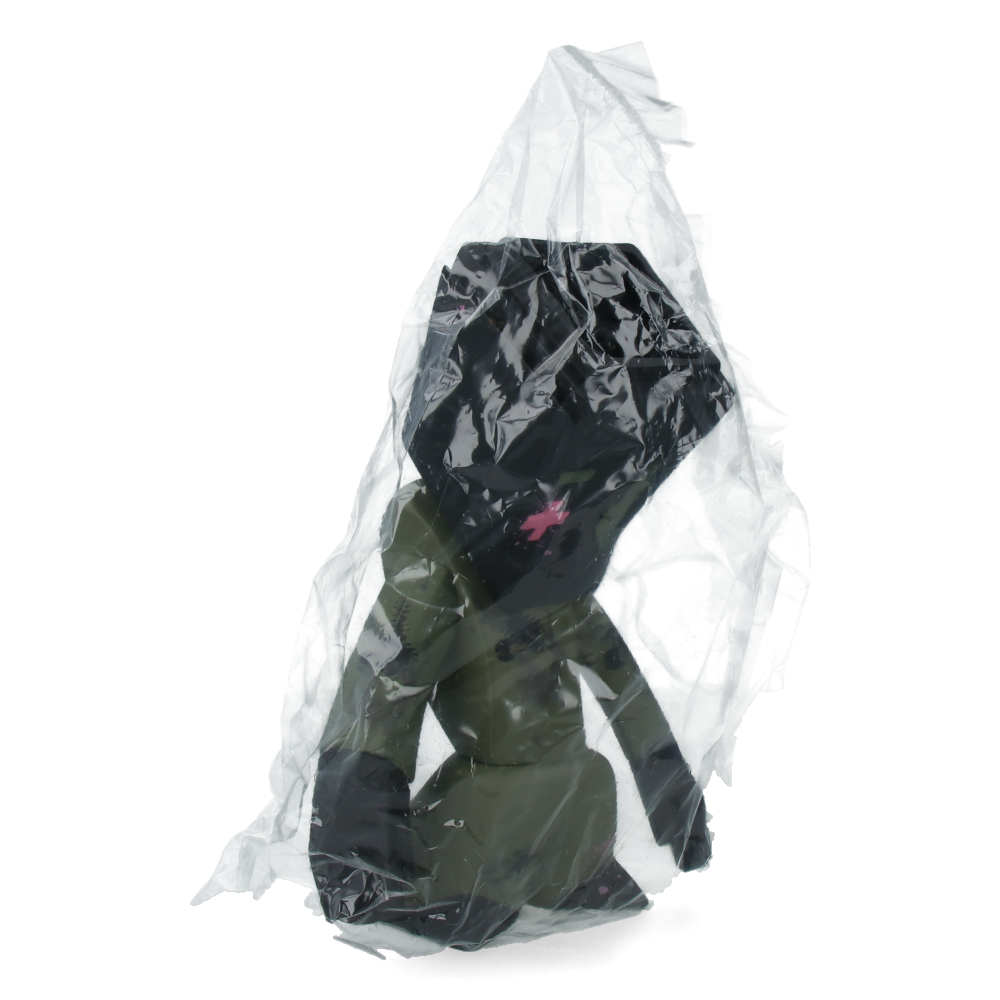 Aro (Kaki) by Steph Cop