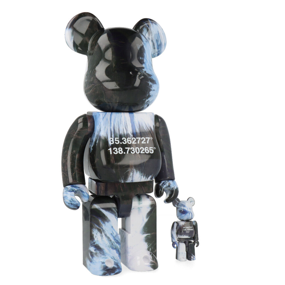 400% + 100% Bearbrick Benjamin Grant - Overview Fuji