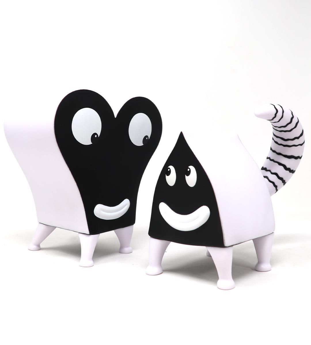 Pupshaw & Pushpaw - Black & white edition