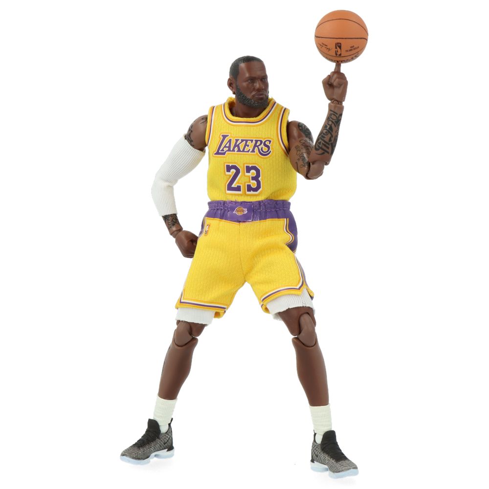 MAFEX NBA LA Lakers Lebron James Action Figure - SS21 - US