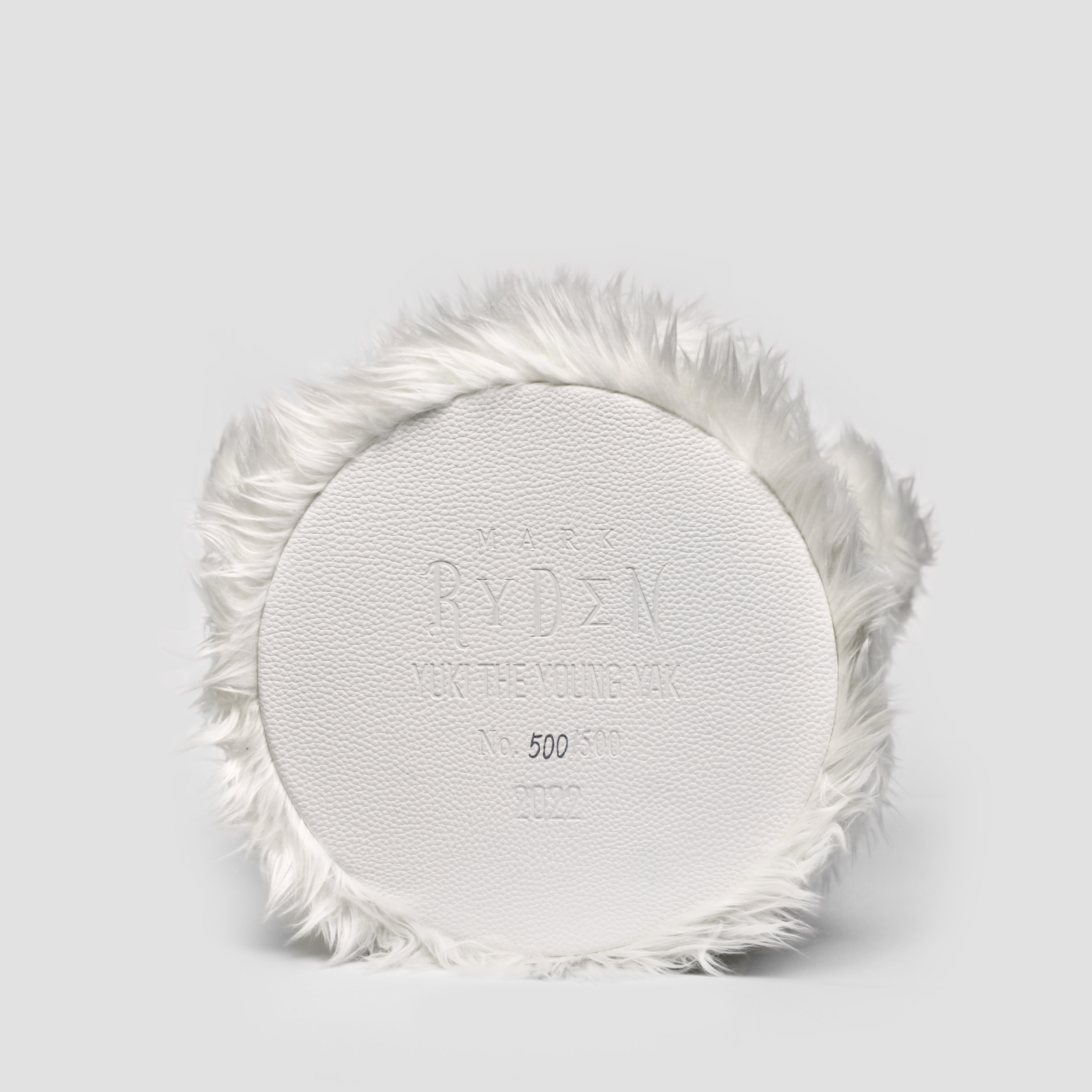 Yuki the Young Yak par Mark Ryden - White Version