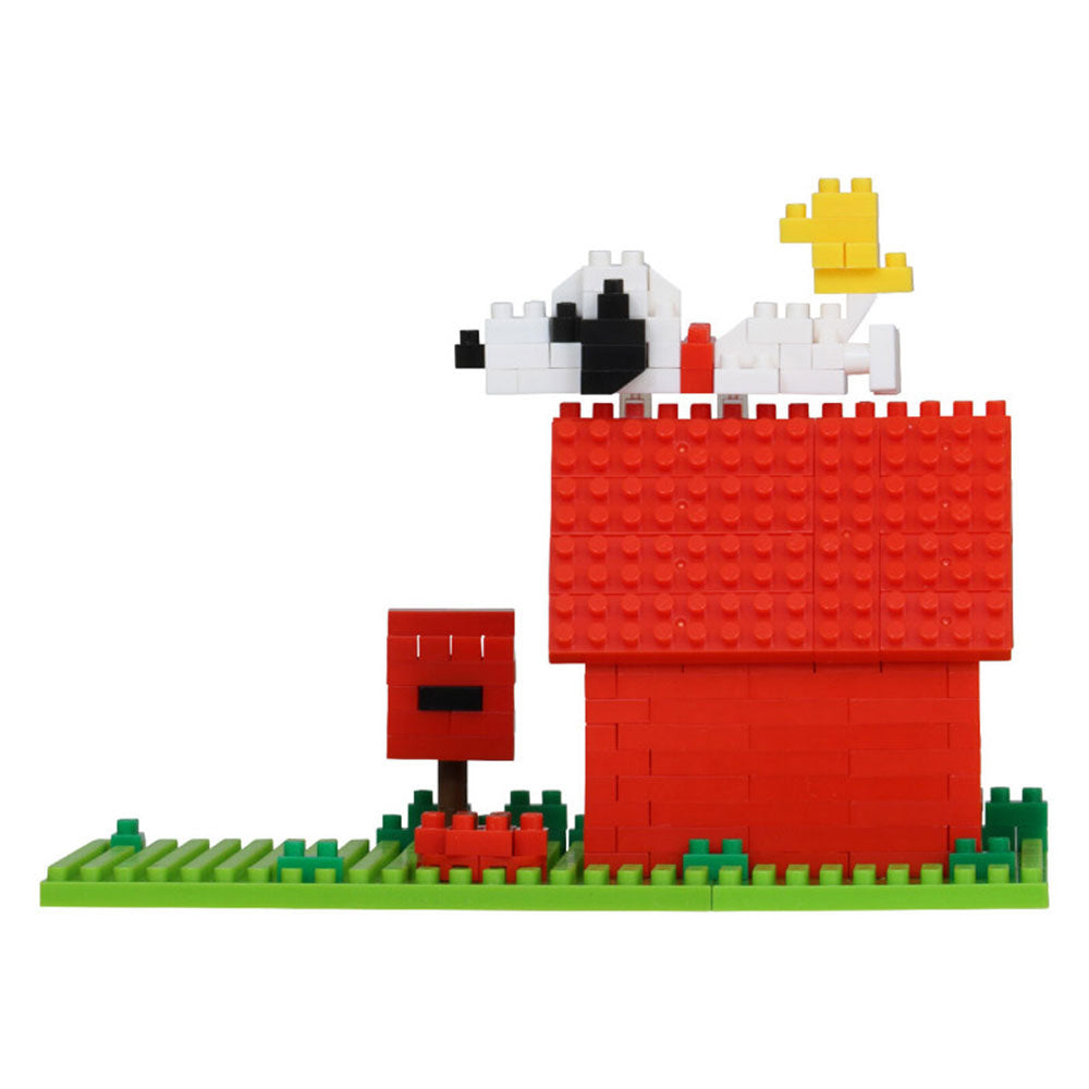 Snoopy House (Peanuts) - NBH 228