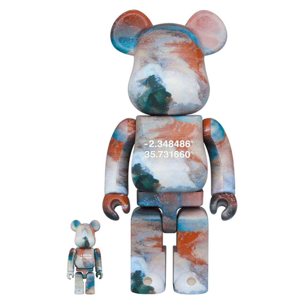 400% + 100% Bearbrick Benjamin Grant - Overview Lake Natron 400% + 100% Bearbrick Benjamin Grant - Overview Lake Natron