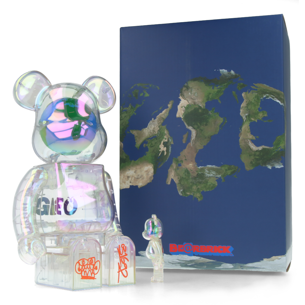 400% + 100% Bearbrick Geo Earth - Medicom Toy x Geo