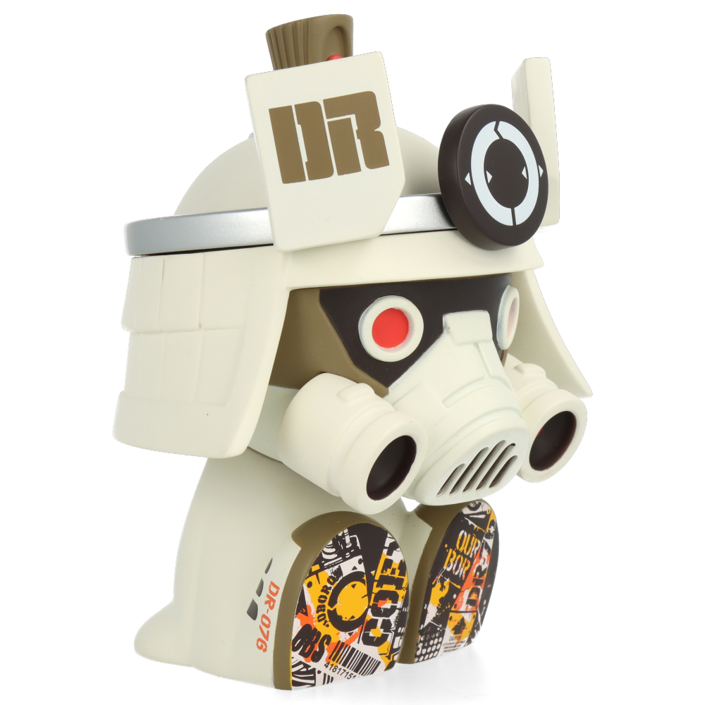 DR76 Canbot – Phantom White