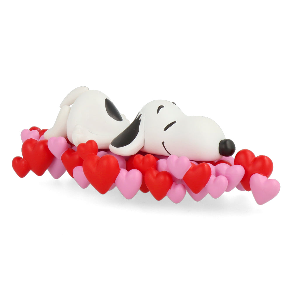 Figura UDF Peanuts Series 13 - Full of Heart Snoopy