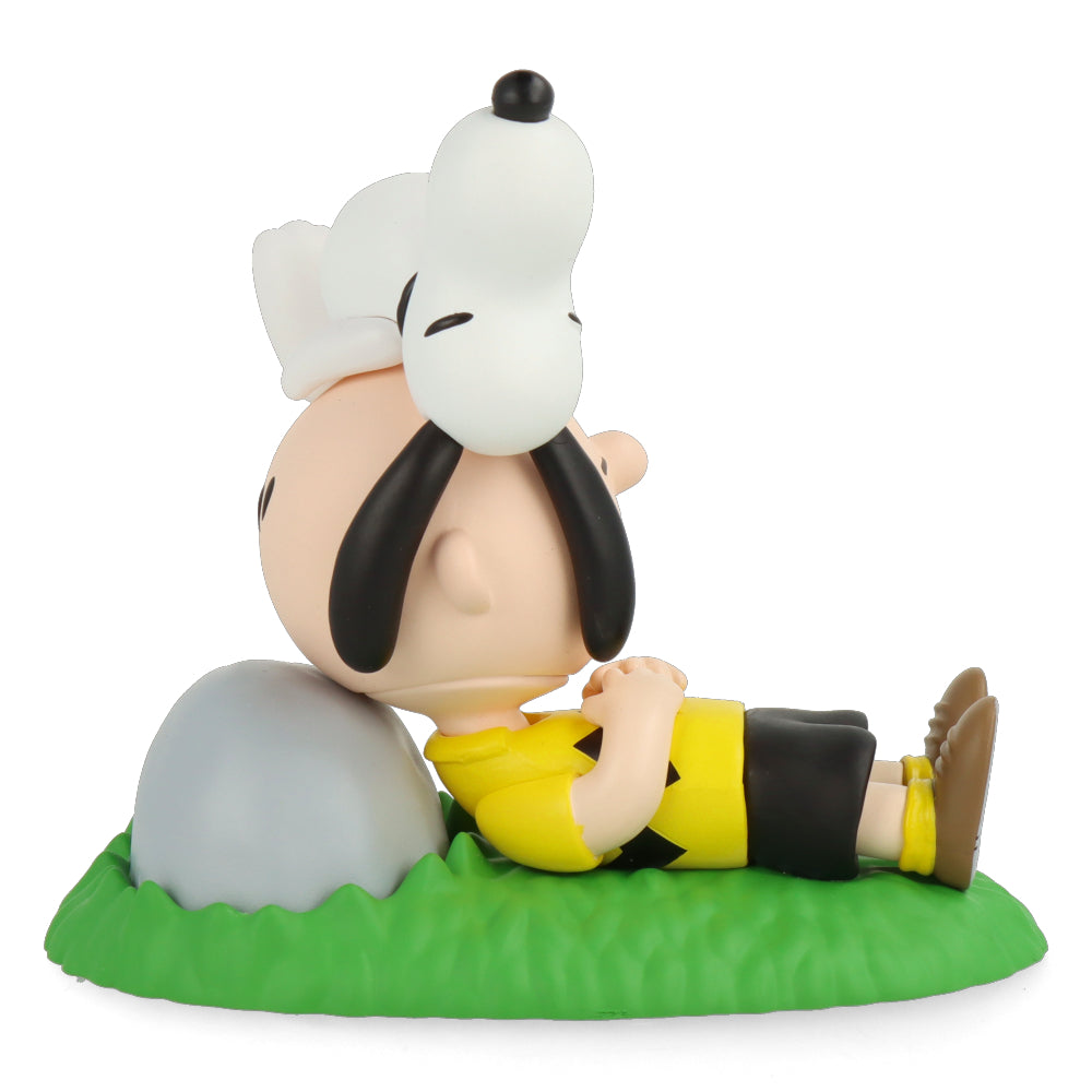 Figura UDF Peanuts Series 13 - Napping Charlie Brown & Snoopy